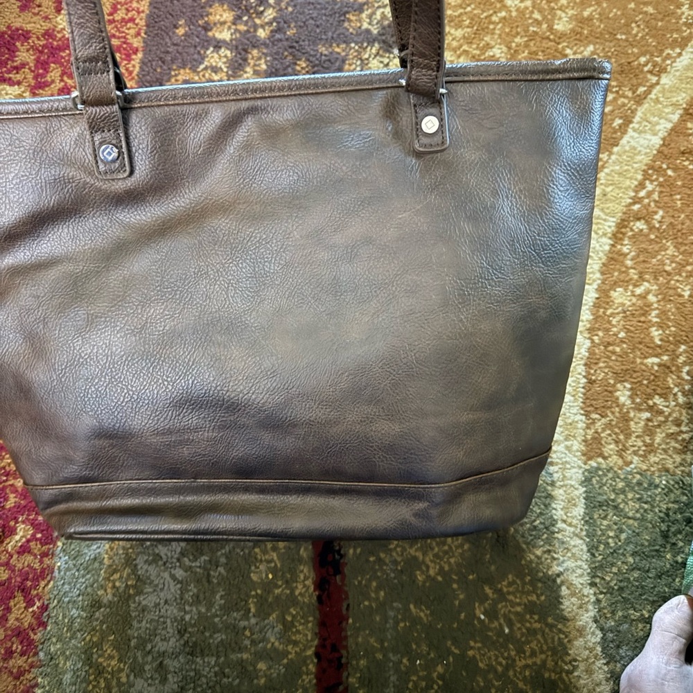 Thirtyone faux brown  Leather Tote Bag. Perfect fall style